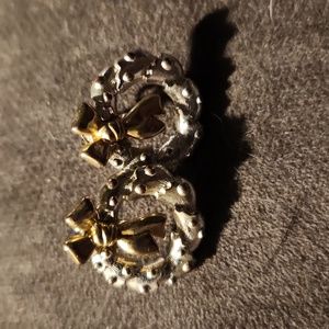 Costume wreath earrings